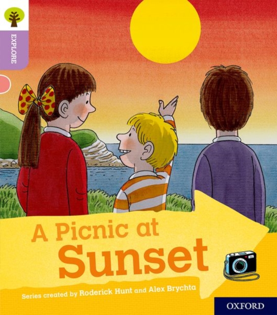 Book cover of Oxford Reading Tree Explore with Biff, Chip and Kipper: Oxford Level 1+: A Picnic at Sunset