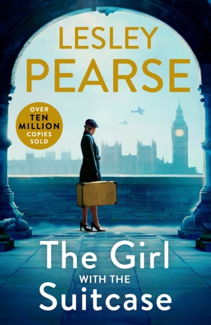 Book cover of The Girl with the Suitcase