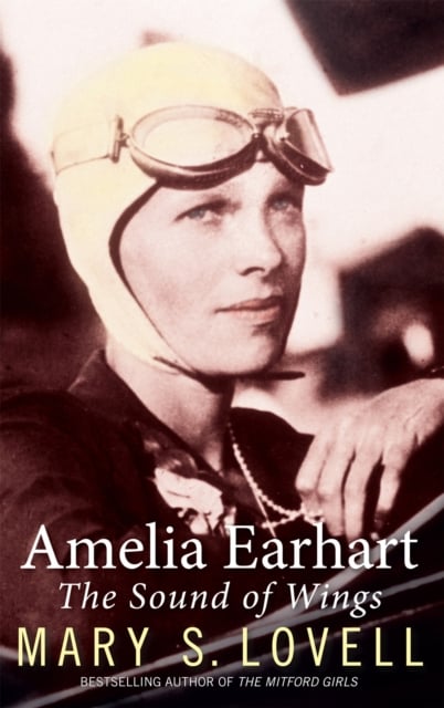 Book cover of Amelia Earhart