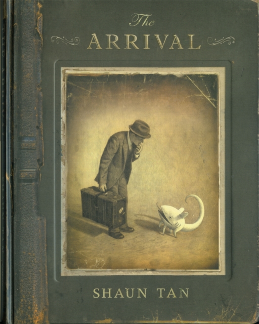 Book cover of The Arrival