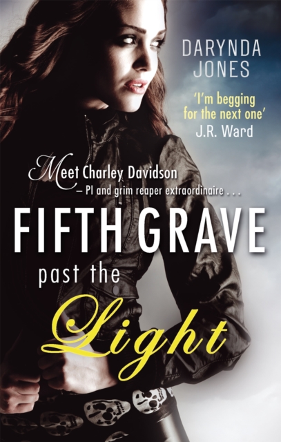 Book cover of Fifth Grave Past the Light