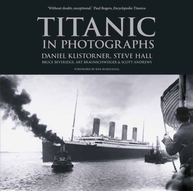 Book cover of Titanic in Photographs