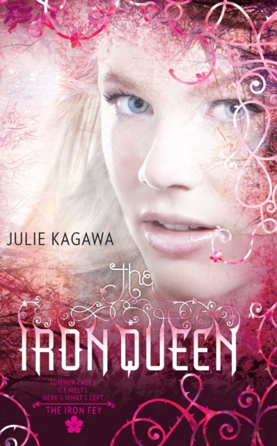 Book cover of The Iron Queen