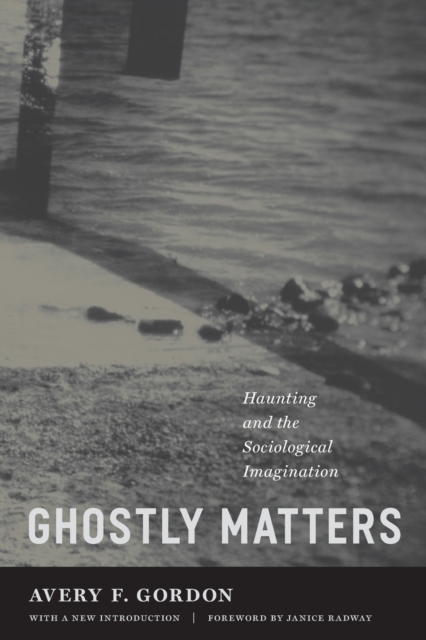 Book cover of Ghostly Matters