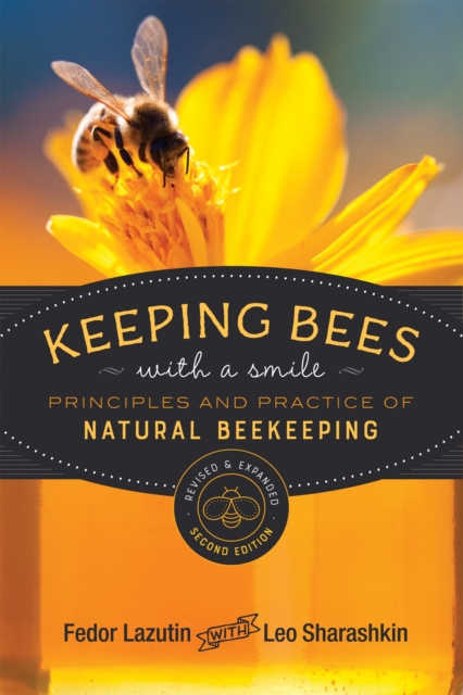 Book cover of Keeping Bees with a Smile