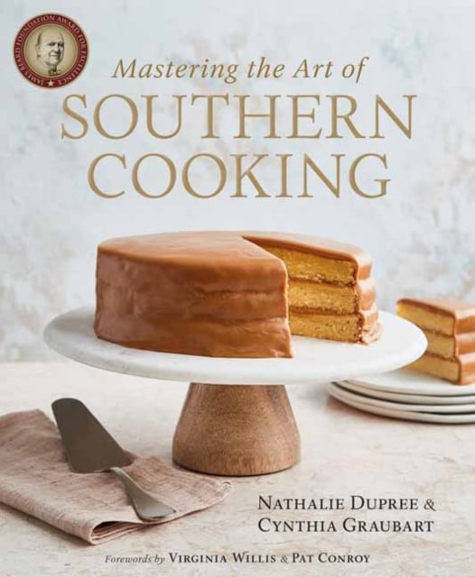 Book cover of Mastering the Art of Southern Cooking, Limited Edition