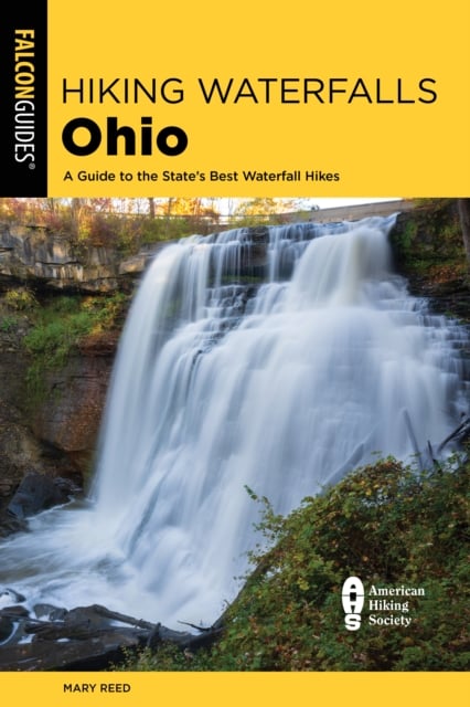 Book cover of Hiking Waterfalls Ohio