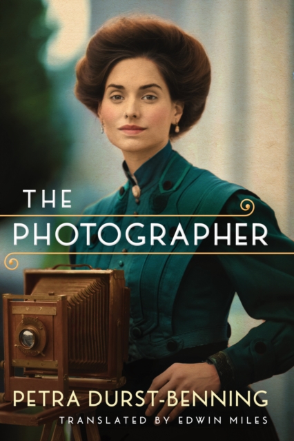 Book cover of The Photographer