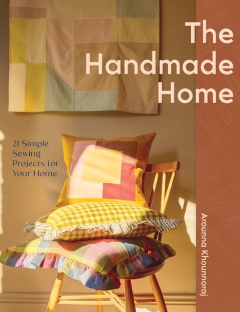 Book cover of The Handmade Home
