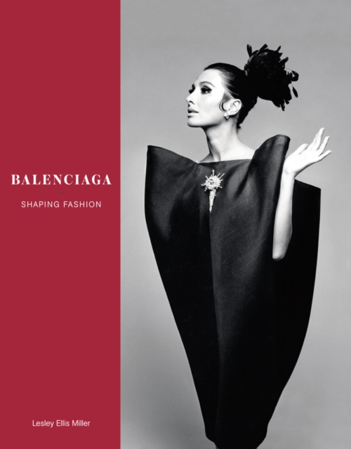 Book cover of Balenciaga