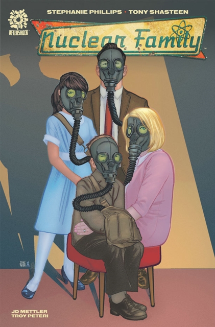 Book cover of NUCLEAR FAMILY